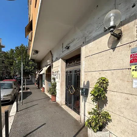 Candelor's House - & Garden In Gianicolense * Roma
